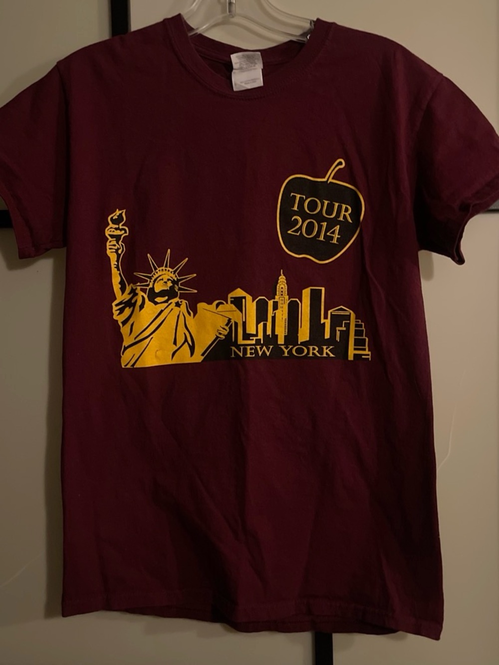 Gildan Maroon Tank Top with Yellow New York Tour Graphic